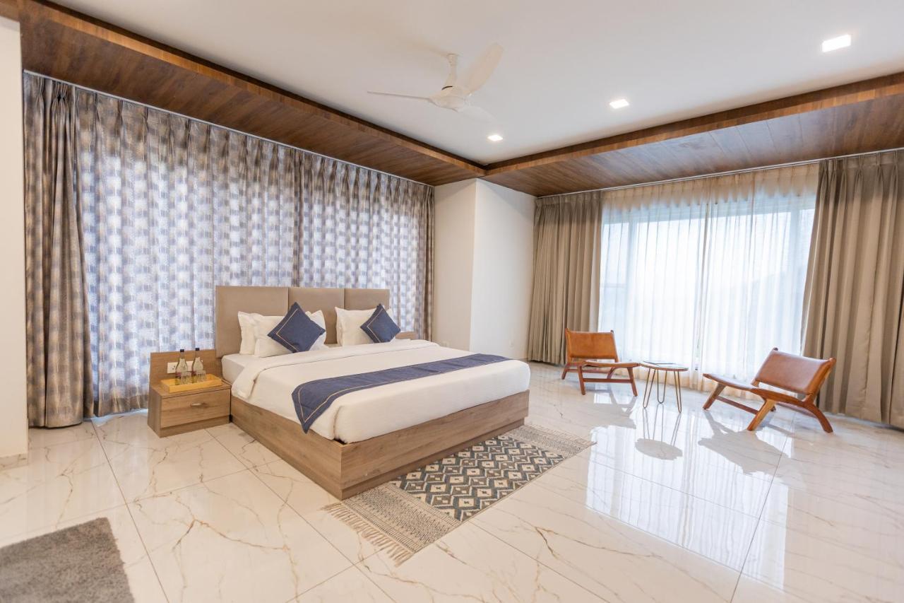 Suramya-A Luxury Boutique Hotel Удайпур Экстерьер фото